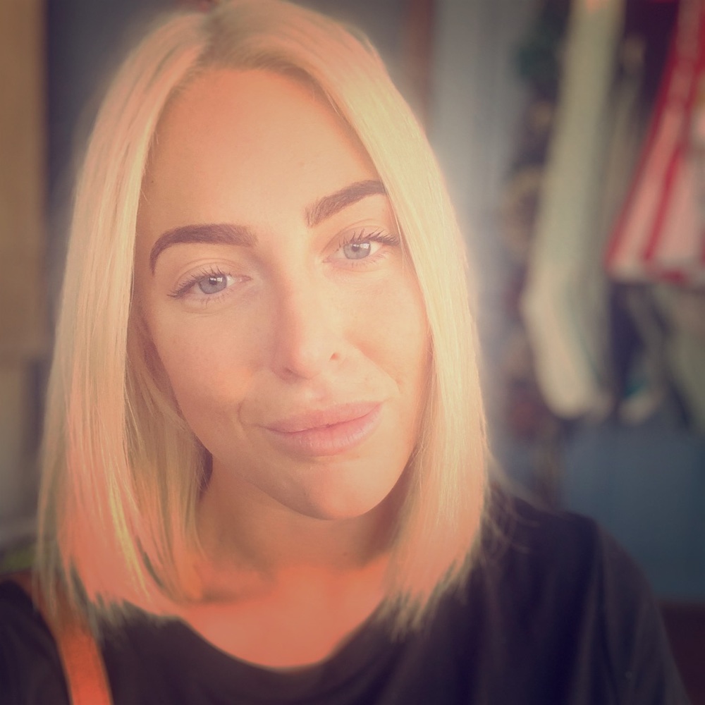 Meet your Posher, Julia